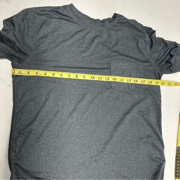 VUORI Men's Dark Gray T-Shirt SIZE SMALL ATHLETIC - Picture 6 of 6